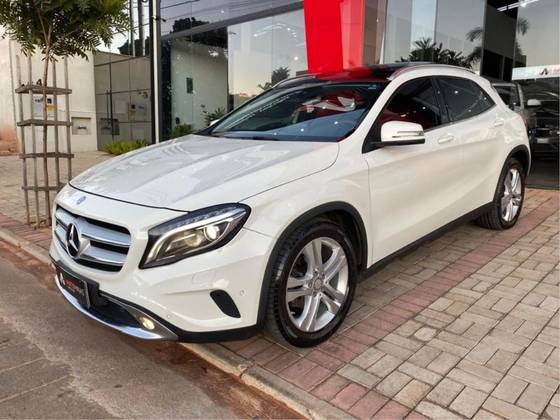 MERCEDES-BENZ GLA 200 1.6 CGI ENDURO 16V TURBO FLEX 4P AUTOMÁTICO MERCEDES-BENZ GLA 200 1.6 CGI ENDURO 16V TURBO FLEX 4P AUTOMÁTICO